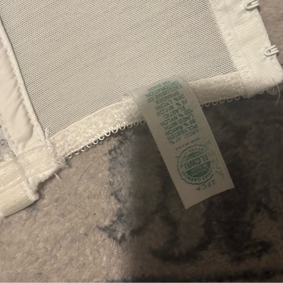 VINTAGE 70S 80S WHITE CARNIVAL BUSTIER STRAPLESS STRUCTURED LACE CORSET TOP BRA - Picture 3 of 16